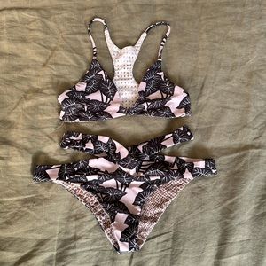Acacia swimwear Hawaiian print SMALL